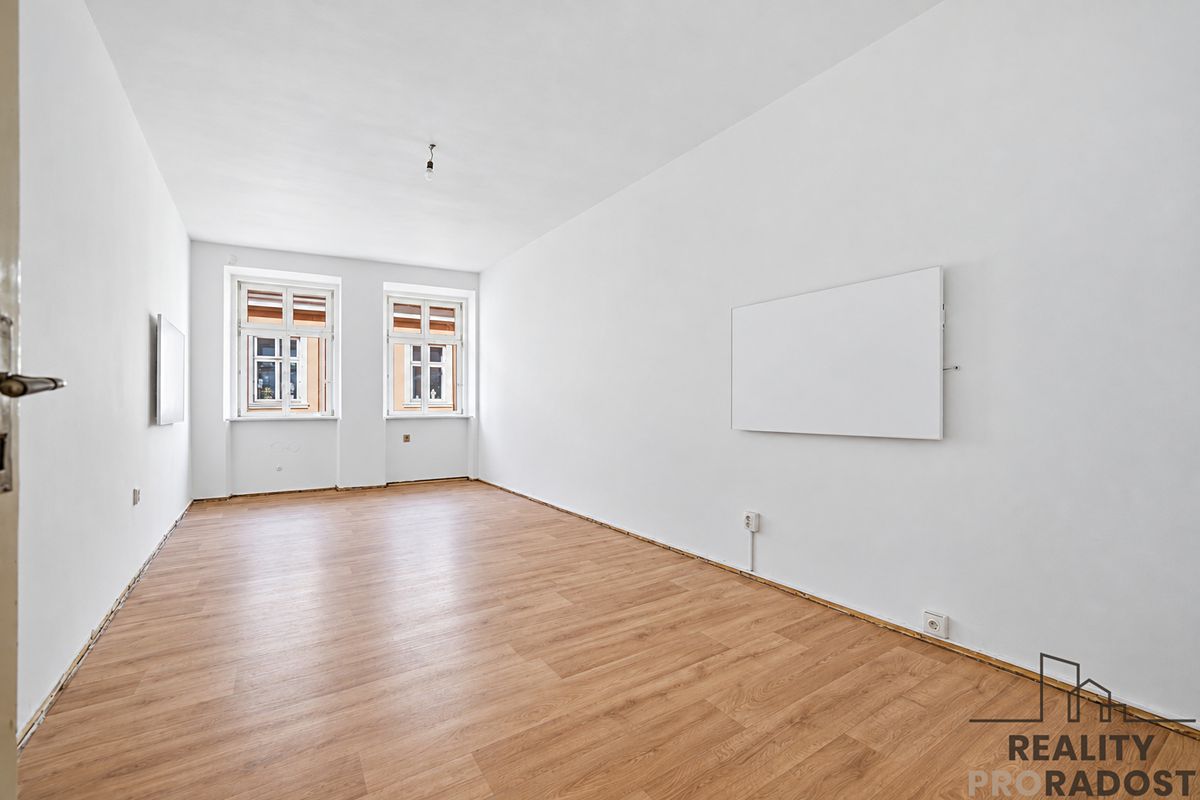Pronájem kanceláře 157 m², Trutnov – fotka 1 z 3