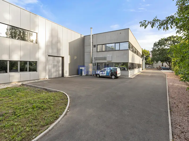 Prodej výrobní haly, prostoru 2133 m², Hradec Králové – náhled fotky 3