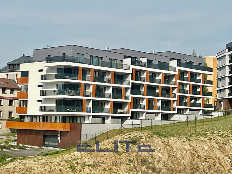 Pronájem bytu 3+kk, 106 m² (29 z 31)