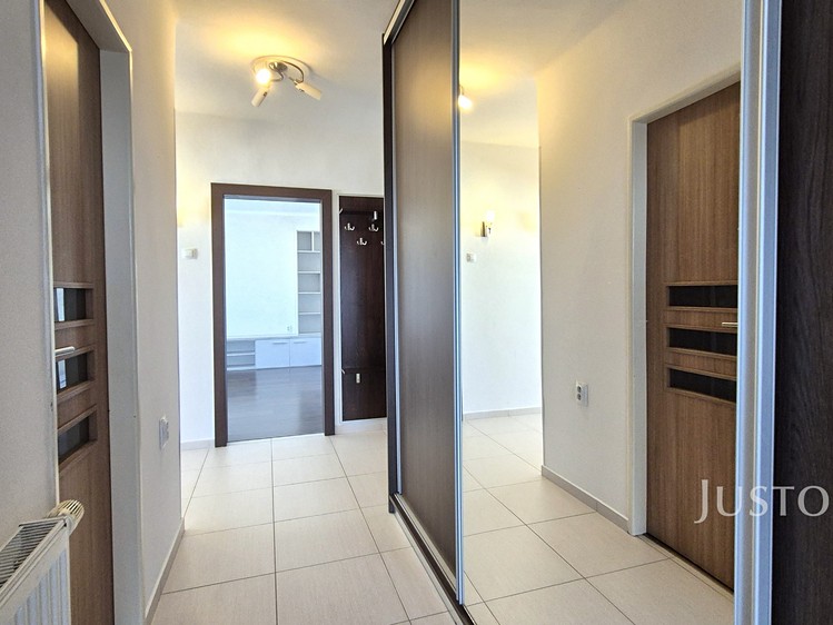 Pronájem bytu 3+1, 79 m² (22 z 27)