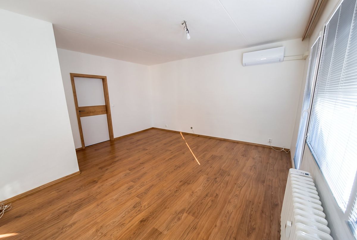 Pronájem bytu 3+1 77 m² – fotografie 3