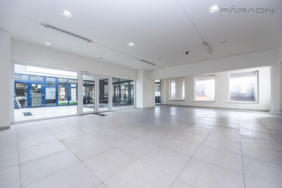 Pronájem obchodního prostoru 102 m², Praha – fotka 1 z 3