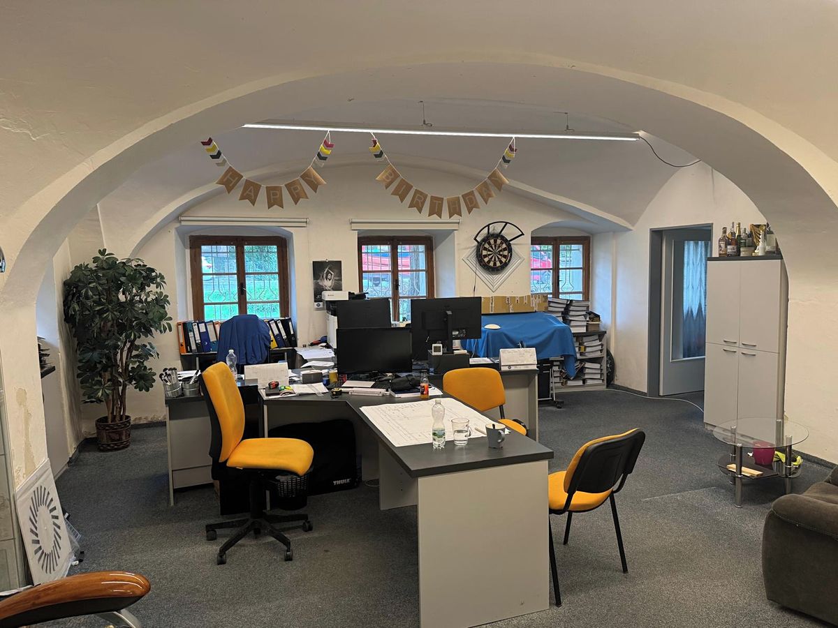 Pronájem kanceláře 70 m², Praha – fotka 1 z 3