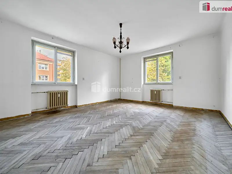 Prodej bytu 2+1 74 m², Ostrov – náhled fotky 2