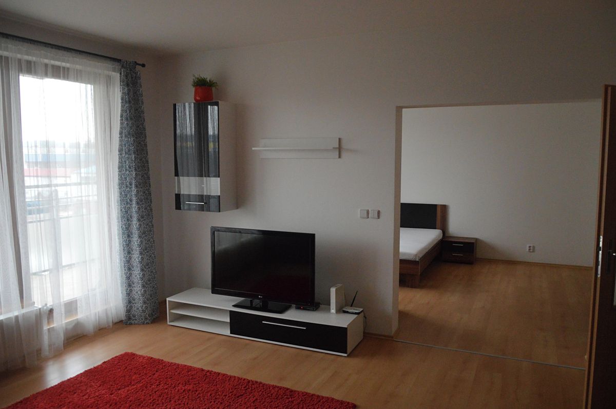 Pronájem bytu 2+kk 59 m² – fotografie 4