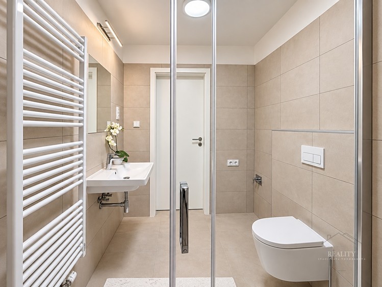 Pronájem bytu 2+kk, 68 m² (10 z 30)