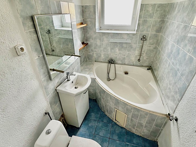 Pronájem bytu 2+1, 57 m² (6 z 9)