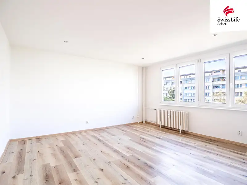 Pronájem bytu 1+kk 28 m², Pardubice – náhled fotky 1