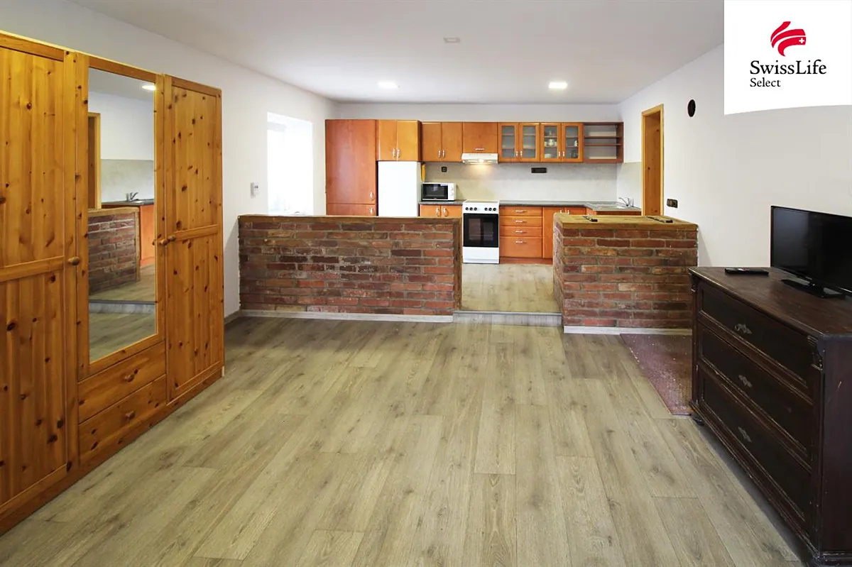 Pronájem bytu 1+kk 28 m²