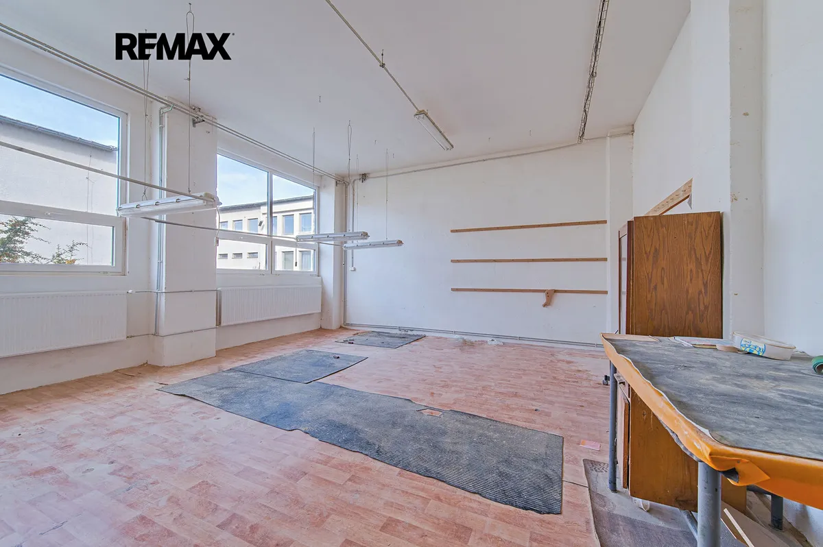 Pronájem skladového prostoru 430 m²
