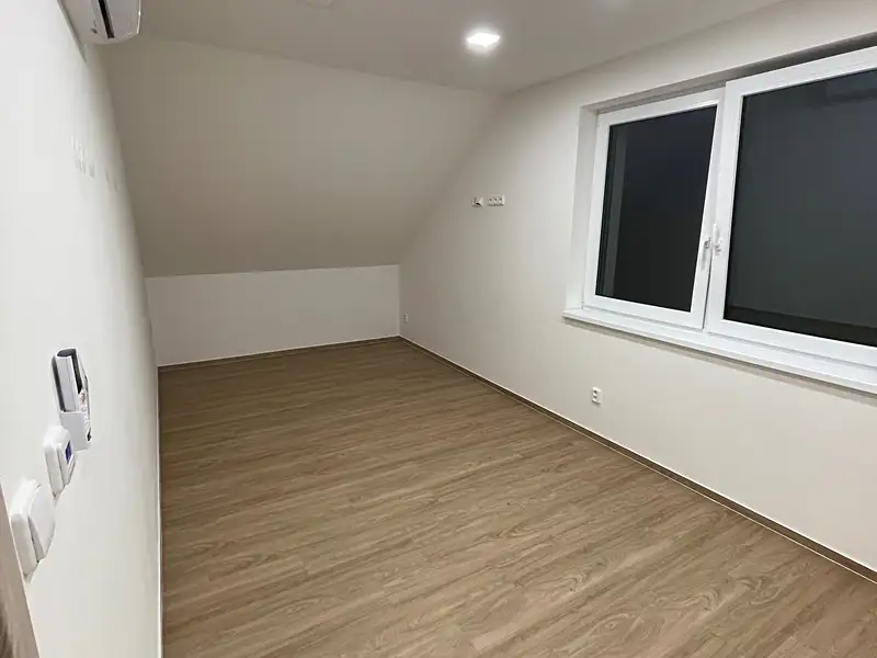 Pronájem bytu 2+1 61 m², Olbramovice – náhled fotky 2