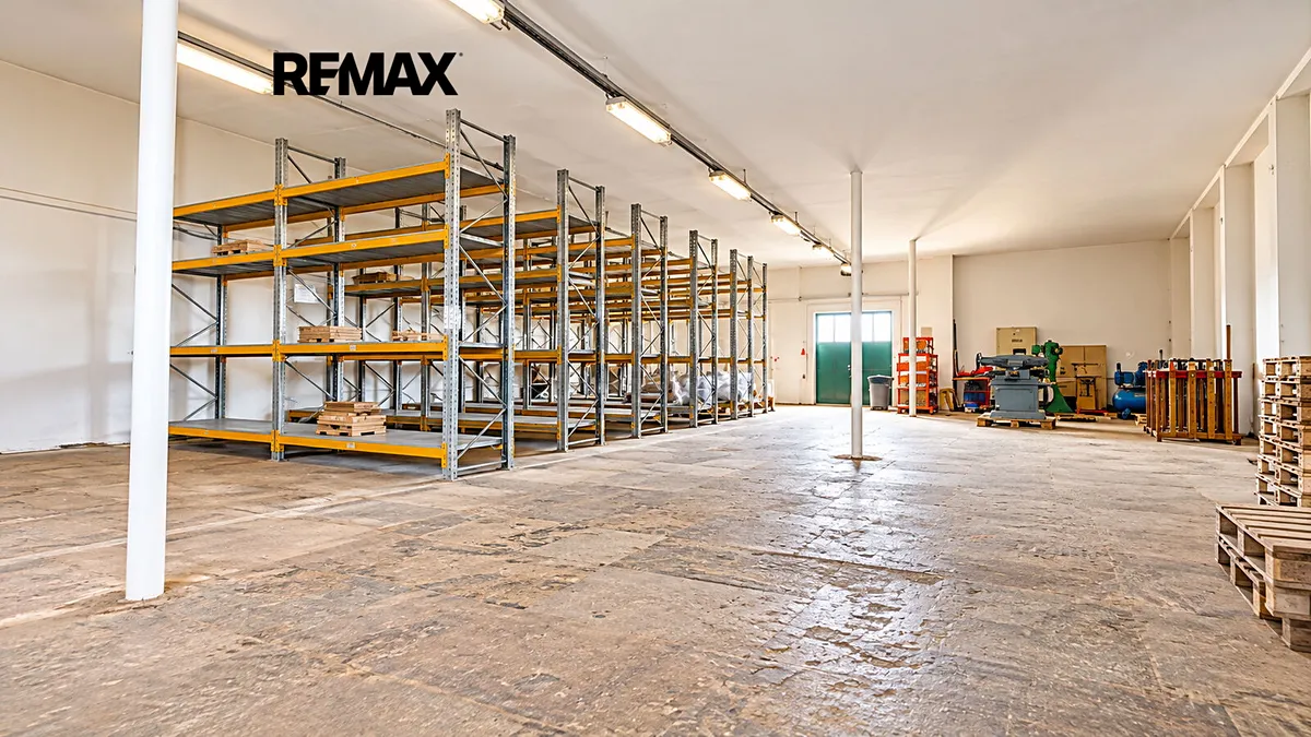 Pronájem skladového prostoru 500 m²