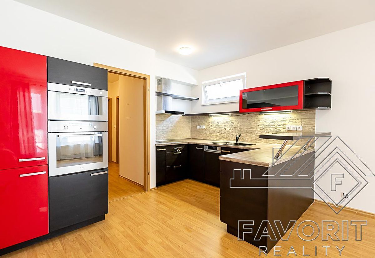 Pronájem bytu 2+kk 57 m², Praha – fotka 1 z 3