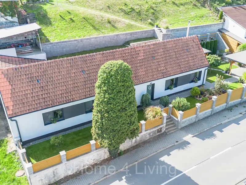 Prodej rodinného domu 145 m², pozemek 1952 m², Senorady – náhled fotky 2