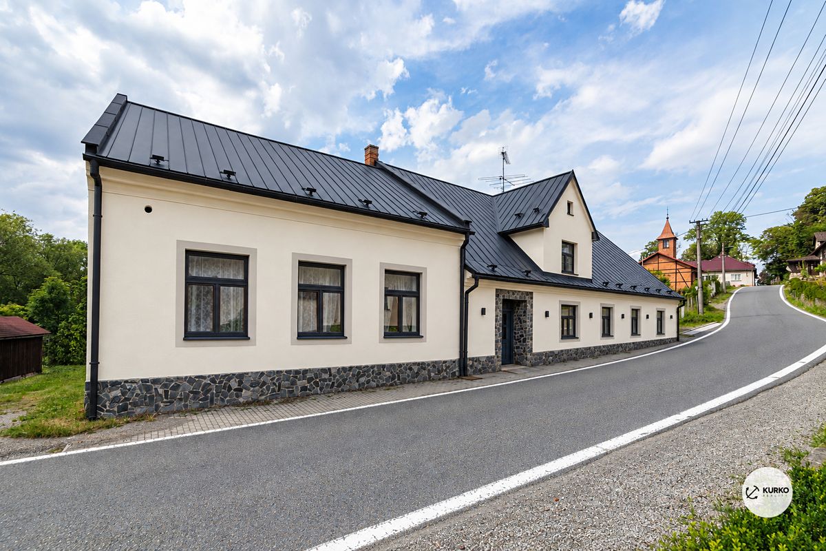 Prodej restaurace 305 m², Hukvaldy – fotka 1 z 3