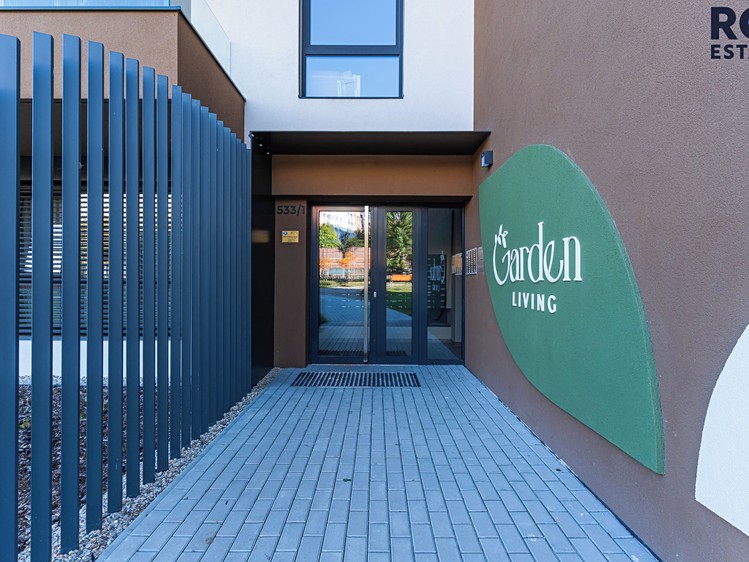 Pronájem bytu 1+kk, 35 m² (11 z 12)