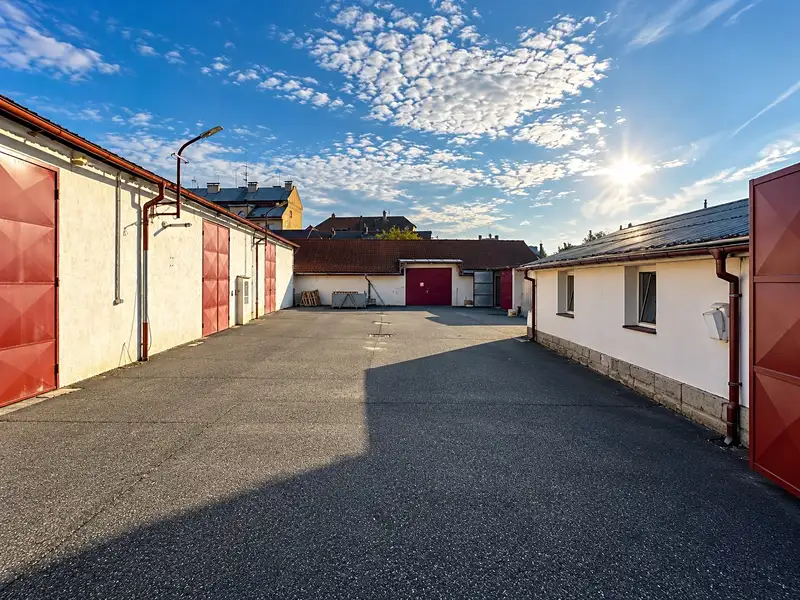 Pronájem výrobní haly, prostoru 735 m², Nymburk – náhled fotky 2