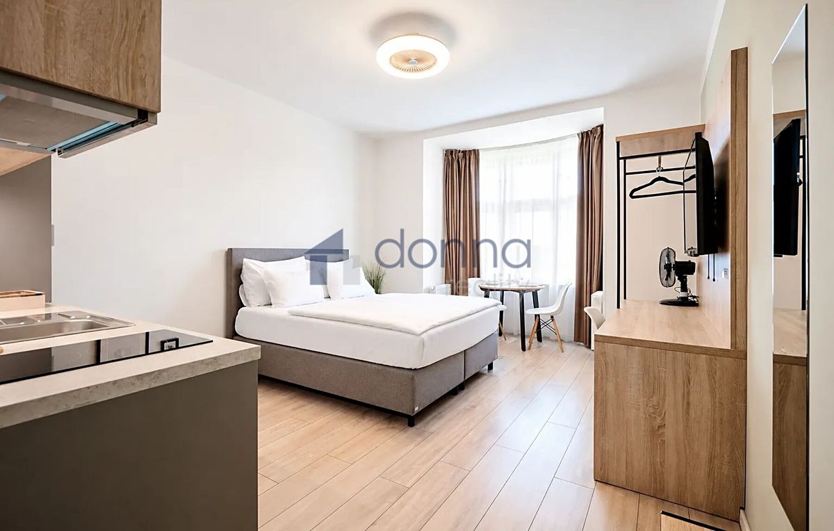 Pronájem bytu 1+kk 27 m², Praha – fotka 1 z 3