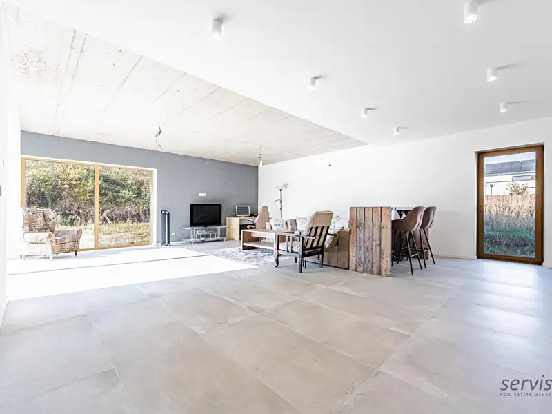 Prodej rodinného domu 233 m², pozemek 576 m², Hustopeče – náhled fotky 2