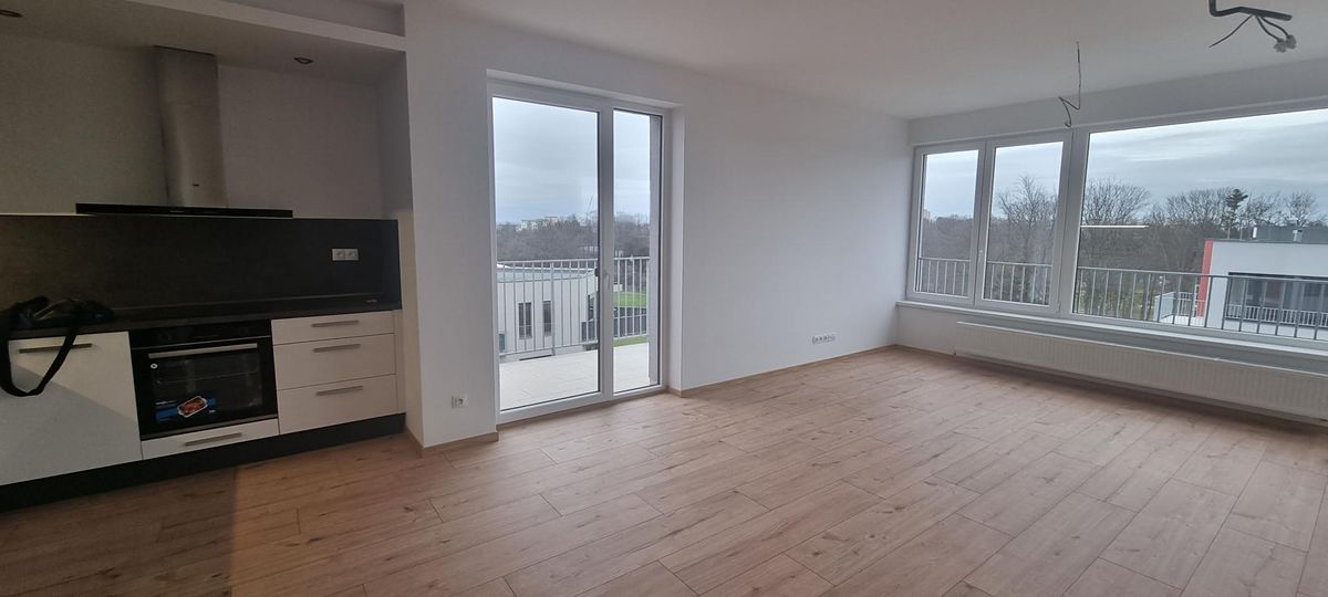 Pronájem bytu 2+kk 68 m², Pardubice – fotka 1 z 3
