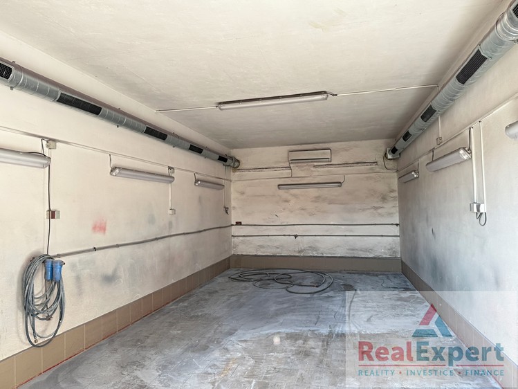 Prodej komerčního prostoru, 3 277 m² (45 z 49)