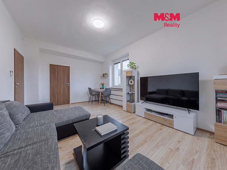 Prodej bytu 2+1, 53 m² (1 z 10)