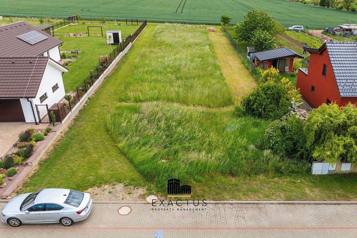Prodej stavebního pozemku 1533 m², Šumice – fotka 1 z 3