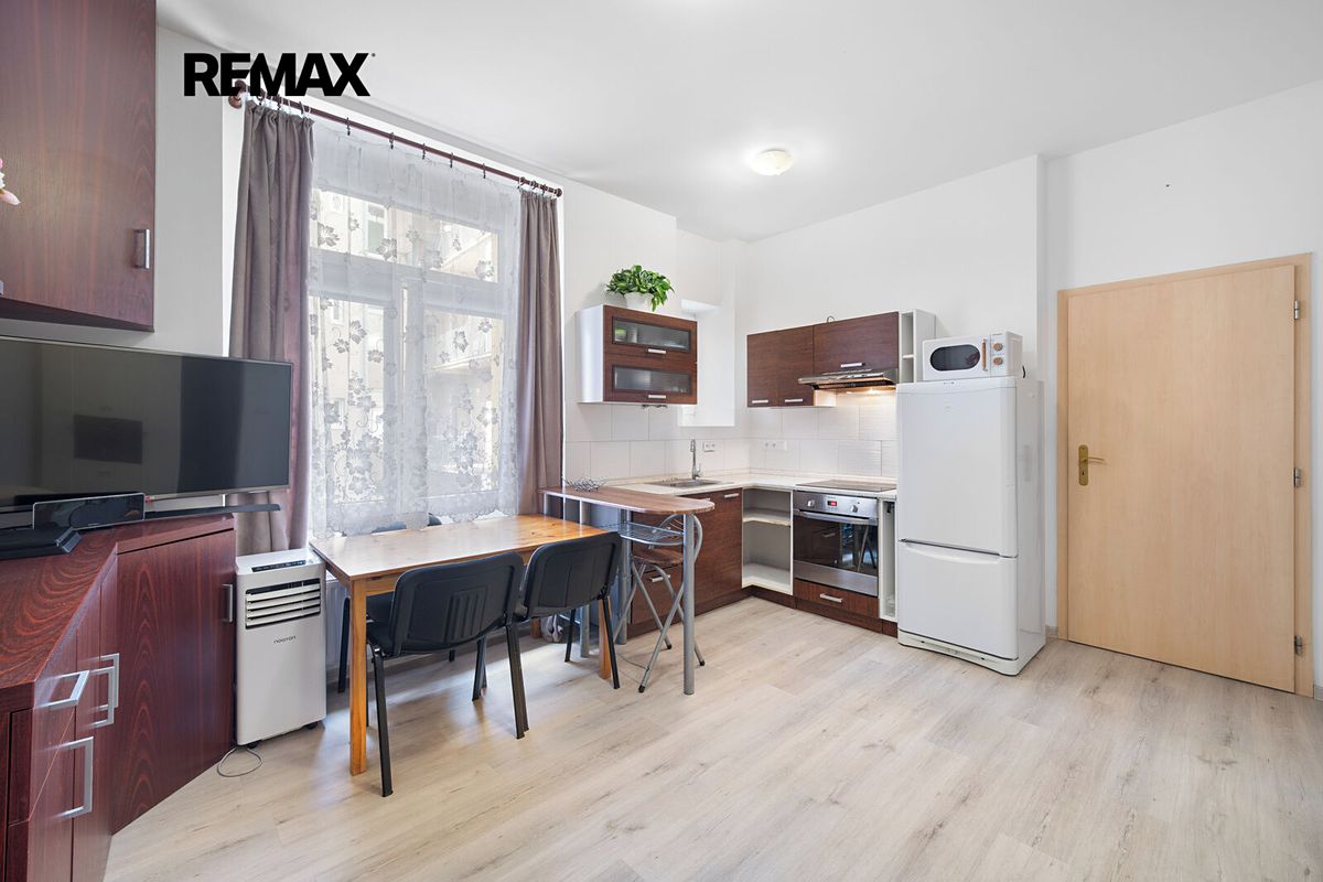 Pronájem bytu 1+kk 33 m²