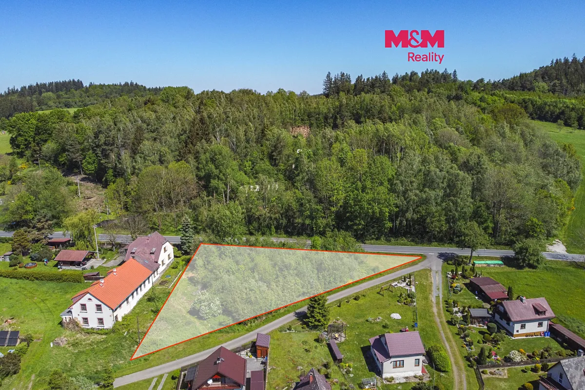 Prodej stavebního pozemku 1734 m²