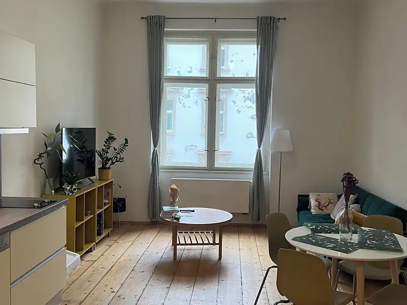 Pronájem bytu 2+kk 45 m², Praha – náhled fotky 1