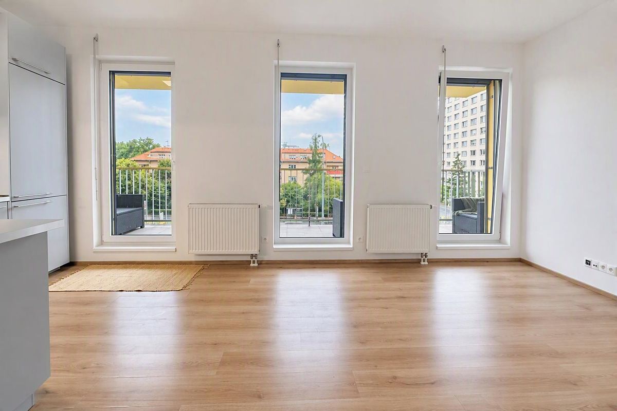 Pronájem bytu 1+kk 28 m²