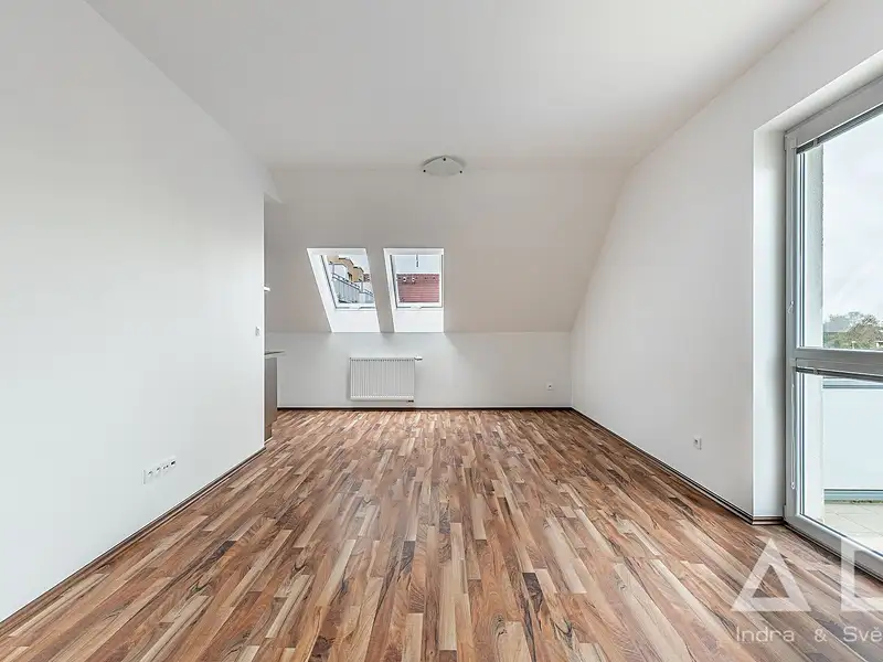 Prodej bytu 1+kk 36 m², Praha – náhled fotky 2