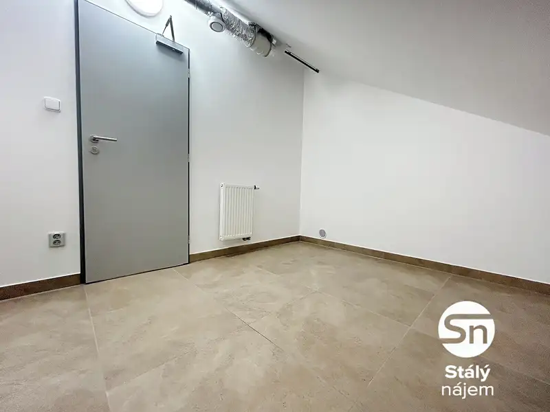 Pronájem bytu 1+kk 34 m², Praha – náhled fotky 3