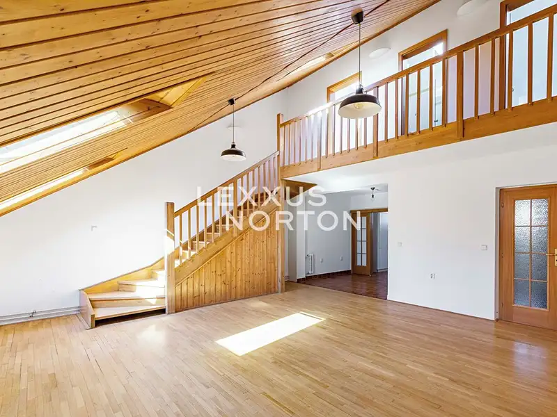 Prodej bytu 3+1 117 m², Praha – náhled fotky 1