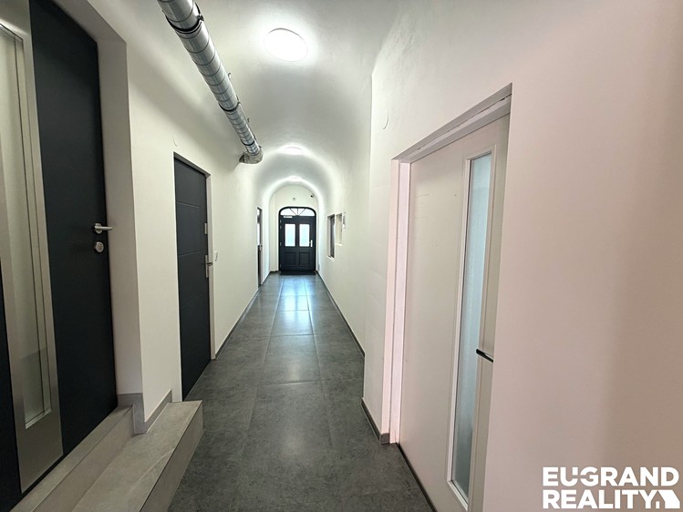 Будинок на продаж, 305 м² (35 з 46)