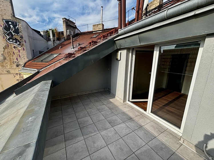 Pronájem bytu 3+kk, 76 m² (11 z 15)