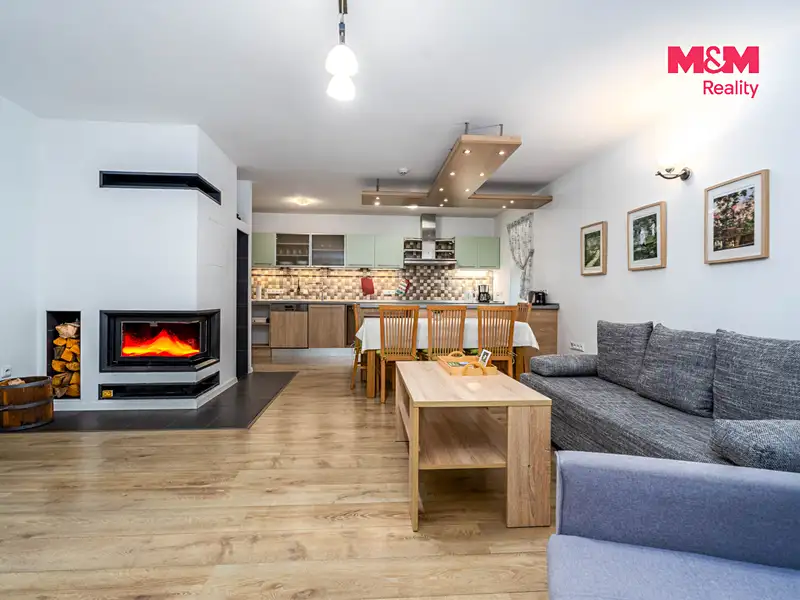 Prodej rodinného domu 325 m², pozemek 7915 m², Dubá – náhled fotky 2