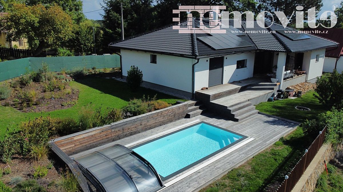 Prodej rodinného domu 157 m², pozemek 1047 m², Sulice – fotka 1 z 3