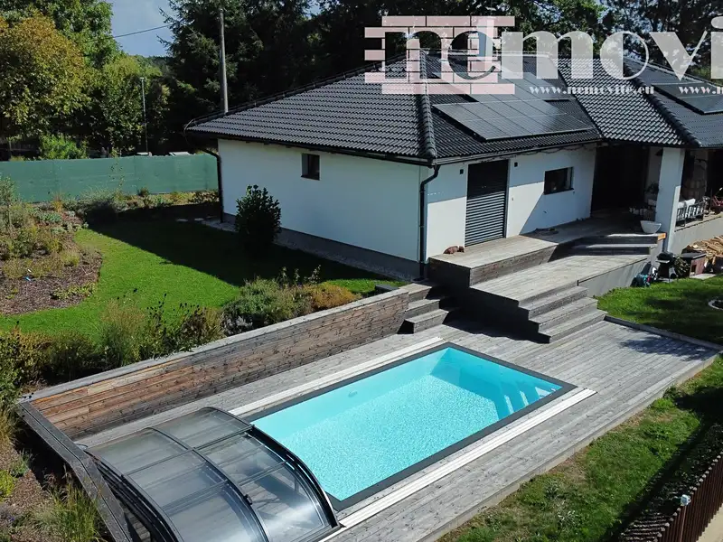 Prodej rodinného domu 157 m², pozemek 1047 m², Sulice – náhled fotky 1