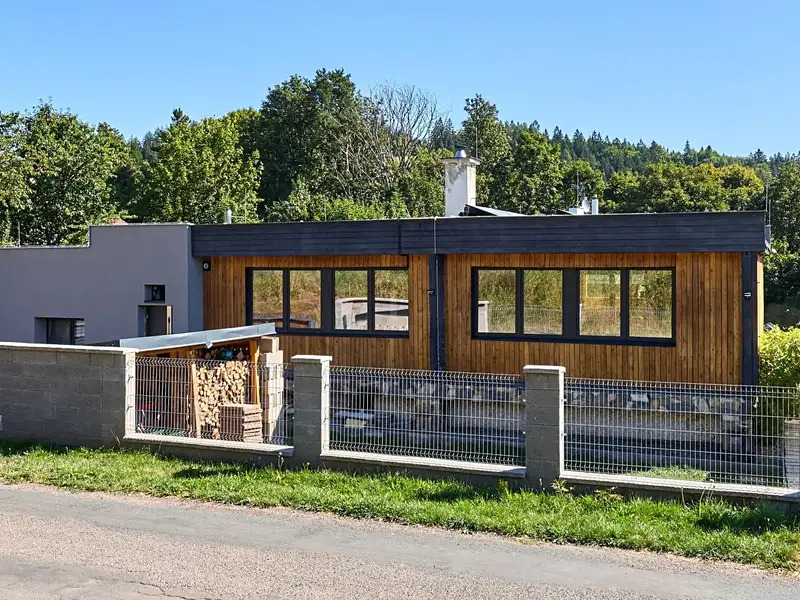 Prodej vícegeneračního domu 181 m², pozemek 889 m², Trutnov – náhled fotky 1