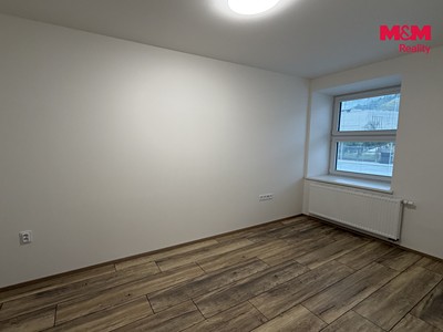 Квартира 1+kk в оренду, 38 м² (2 з 4)