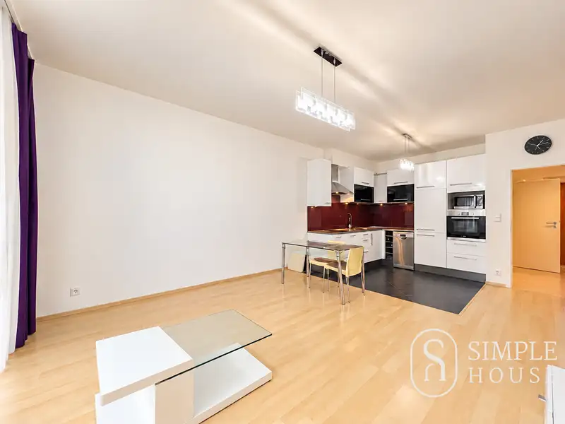 Pronájem bytu 2+kk 63 m², Praha – náhled fotky 3