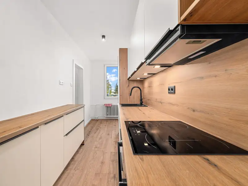 Pronájem bytu 3+1 65 m², Velešín – náhled fotky 2