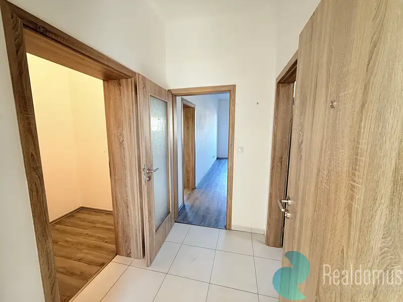 Pronájem kanceláře 72 m², Český Krumlov – náhled fotky 2