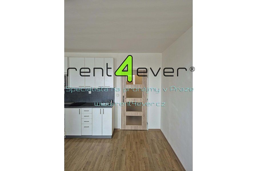 Pronájem bytu 1+kk 25 m², Praha – fotka 1 z 3