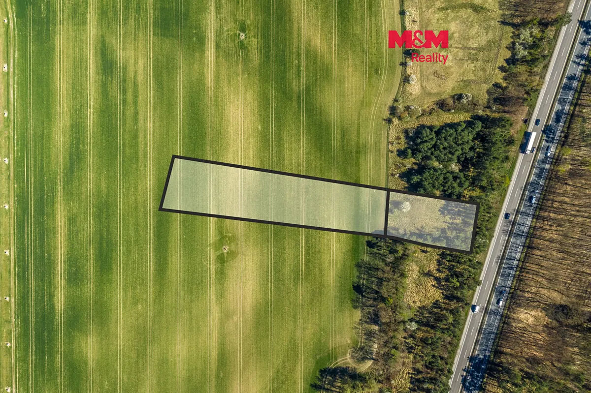 Prodej pole 8786 m²