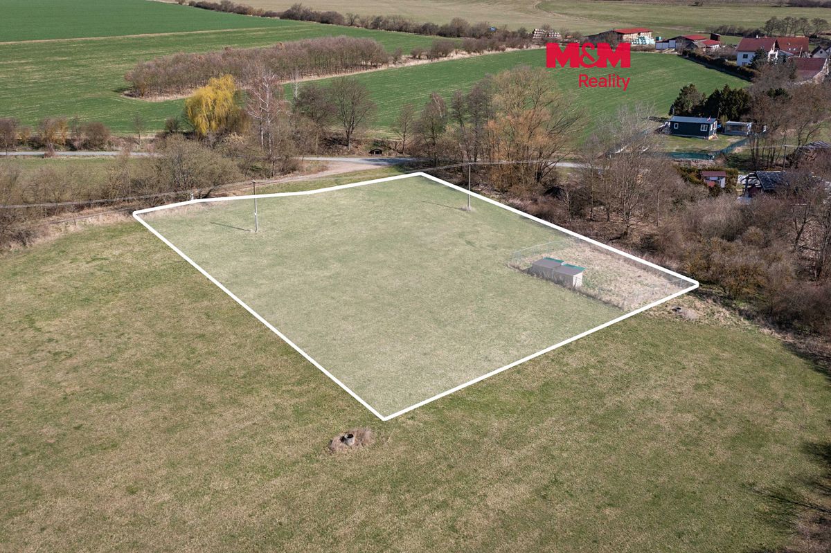 Prodej pozemku 3561 m², Břasy – fotka 1 z 3