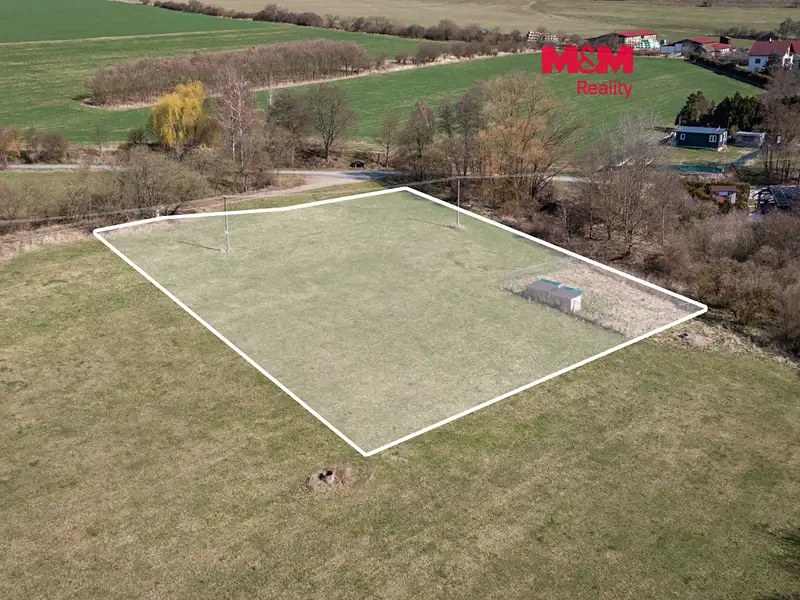 Prodej pozemku 3561 m², Břasy – náhled fotky 1