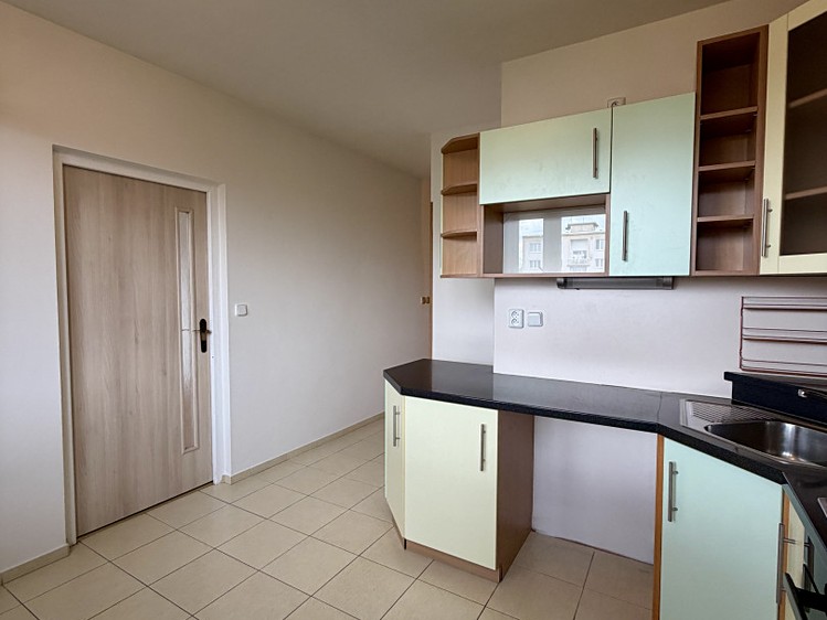Pronájem bytu 3+1, 59 m² (2 z 22)