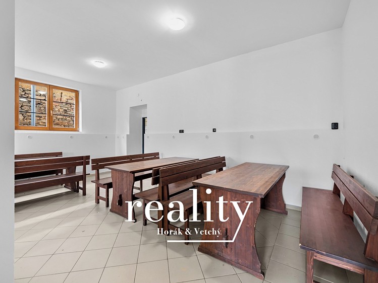 Prodej komerčního prostoru, 564 m² (18 z 55)